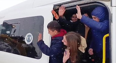 Muş'ta 61 köy yolu kapandı; mahsur kalan 40 kişi kurtarıldı