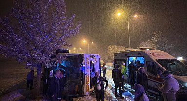 Nevşehir'de yolcu otobüsü devrildi: 6 yaralı