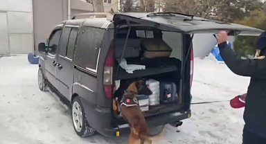 Niğde'de hafif ticari araçta 15 kilo sentetik uyuşturucu ele geçirildi; 2 tutuklama