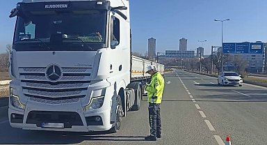 Ocak ayında, kamyon, çekici ve tankerlere yönelik denetimlerde 135 bin sürücüye ceza