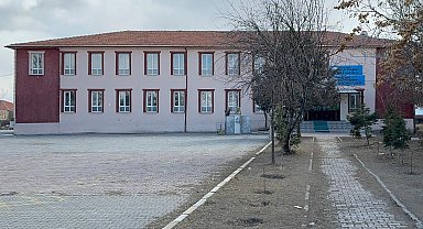 Okulda silahlı saldırıya uğrayan öğretmen yaralandı