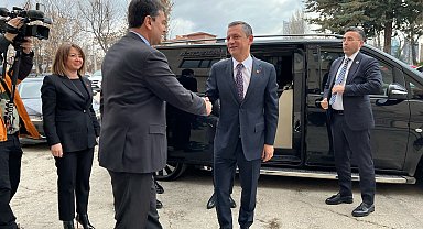 Özgür Özel'den Demokrat Parti'ye ziyaret