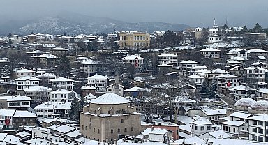 Safranbolu'nun tarihi konakları karla kaplandı