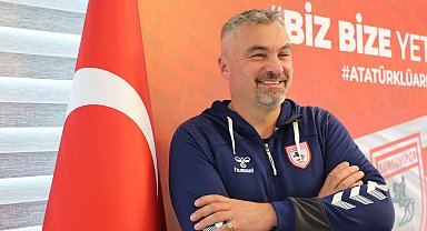 Samsunspor Teknik Direktörü Reis: Kendi göbeğimizi kendimiz kesmeliyiz