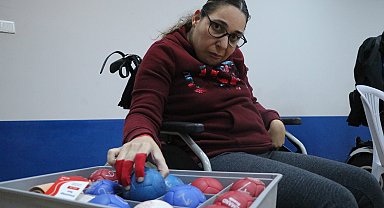 Serebral palsili Derya, boccia sporunda milli takımı hedefliyor