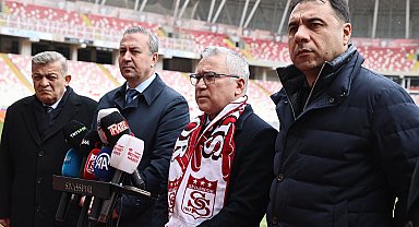 Sivasspor'a protokolden moral desteği