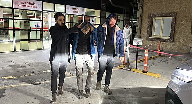 Şizofreni hastası koca, ayrı yaşadığı eşini tornavidayla 18 yerinden yaraladı