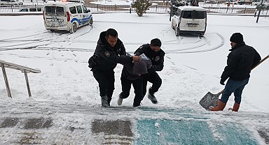 Sosyal medyadaki tartışma nedeniyle çıkan ölümlü kavgaya ilişkin 2 kişi tutuklandı