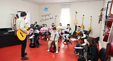 Sultangazi'de genç yetenekler, Müzik Akademisi'nde bir araya geliyor