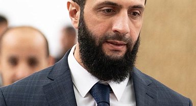 Suriye Cumhurbaşkanı Şara, ilk yurt dışı ziyaretini Suudi Arabistan'a gerçekleştirdi