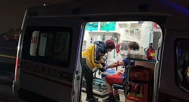 Takla atan otomobildeki 4 kişi yaralandı