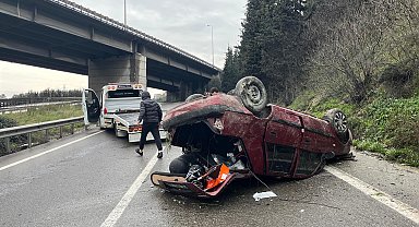 Takla atan otomobilin sürücüsü yaralandı