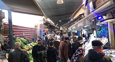 Tarihi Kemeraltı Çarşısı'nda ramazan hareketliliği