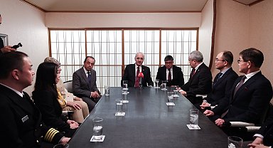 TBMM Başkanı Kurtulmuş, 'asrın felaketi'nde yardıma gelen Japon arama kurtarma ekibiyle görüştü