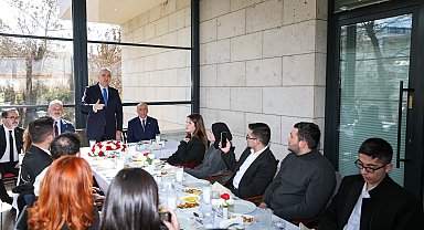 TBMM Başkanı Kurtulmuş, Meclis'te üniversite öğrencilerini ağırladı