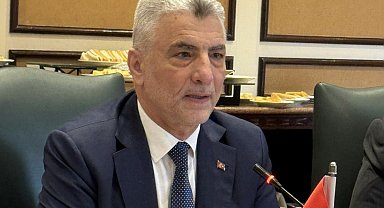 Ticaret Bakanı Bolat, Pakistan Ticaret Bakanı Khan ile bir araya geldi