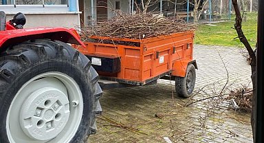 Traktör römorkundan düşerek hayatını kaybetti