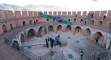 Türkiye Tekstil Bienali, su ve sanatın kesişimi Antalya'da başladı