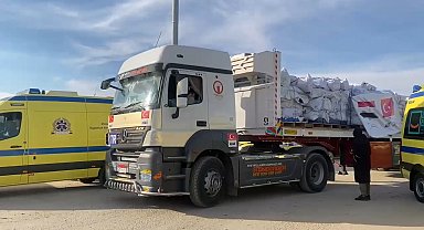 Türkiye'den gönderilen yardım malzemeleri Gazze'ye ulaştı