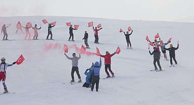 Üniversite kampüsünde 'kar festivali'