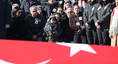 Uyuşturucu operasyonunda kalp krizi geçirip şehit olan polis memuru için tören