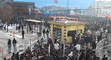 Van'da İmralı mesajı meydanda dinlendi