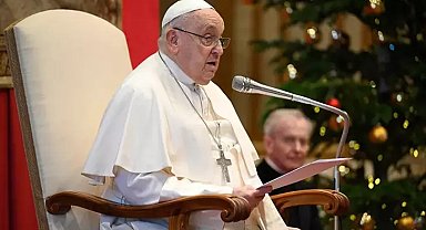 Vatikan: Papa Franciscus'un durumu kritik