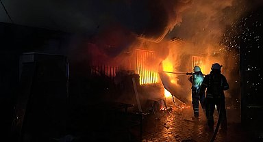 Yanan konteyner kullanılamaz hale geldi