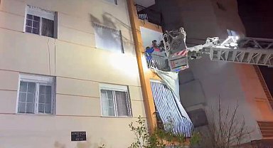 Yangında mahsur kalan 8 kişi, merdivenle balkonlardan alınarak kurtarıldı