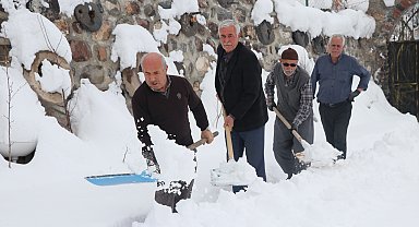 Yazın serinleyebilmek için 5 asırlık geleneği sürdürüyorlar