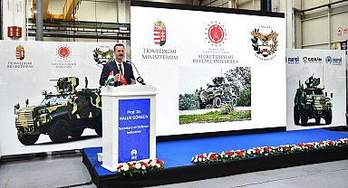 Yerli tekerlekli zırhlı araç, Macaristan'a teslim edildi