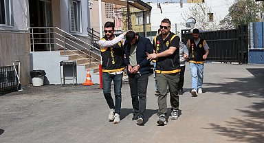 15 bin liralık borcu nedeniyle motosikletliyi darbeden 2 kişi tutuklandı