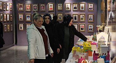 182 şehidin fotoğrafları ile şehit ve gazi yakınlarının el emeği ürünler sergilendi
