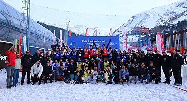 2025 FIVB Kar Voleybolu Dünya Turu Palandöken Etabı'nda şampiyon Türkiye