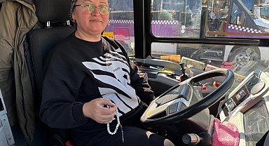 3 çocuk annesi, çocukluk hayalini gerçekleştirip otobüs şoförü oldu