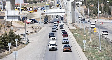 'Kilit kavşak' Kırıkkale'de bayram tatili trafiği