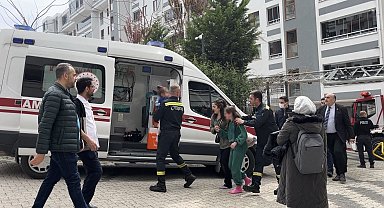 7 katlı apartmanda yangın çıktı; 2'si çocuk, 8 kişi dumandan etkilendi