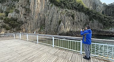 80 milyon yıllık doğa harikası lav sütunlarını, 1 yılda 950 bin kişi ziyaret etti