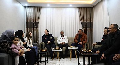 AFAD Başkanı'ndan depremzede aileye ziyaret