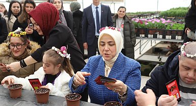 AK Parti Kadın Kolları'ndan 'Dünya Down Sendromu Farkındalık Günü' etkinliği
