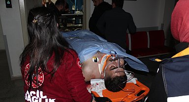 Aksaray'da bıçaklı küfürleşme kavgası: 2 yaralı