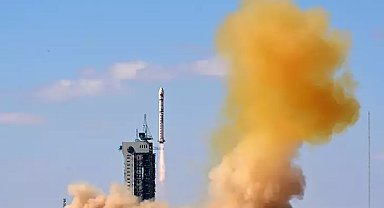 Alman şirketin test roketi kalkıştan kısa süre sonra patladı