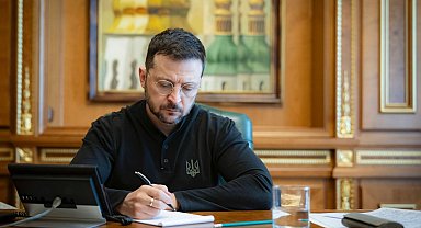 Almanya Başbakanı Scholz, Ukrayna Devlet Başkanı Zelenskiy ile telefonda görüştü