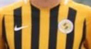 Amatör futbolcu bacağından vuruldu