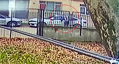 Anahtarını buldukları otomobili çalan 2 şüpheli yakalandı