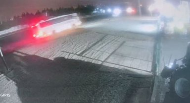 Ankara'da şoförü rahatsızlanan otobüs su kanalına düştü; 16 yaralı