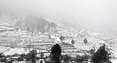 Antalya'nın yüksek kesimlerinde kar etkili oldu