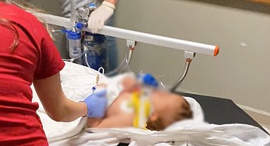 Arkadaşlarıyla oynarken merdiven boşluğuna düşen Hafsanur yaralandı