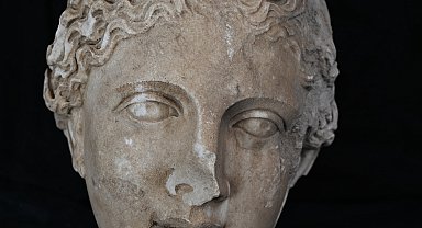 Aspendos kazılarında 'Hermes' heykeli gün yüzüne çıkarıldı