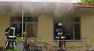 Babasına kızıp evi yaktı; 'Yansın evi, barkı umrumda değil' dedi